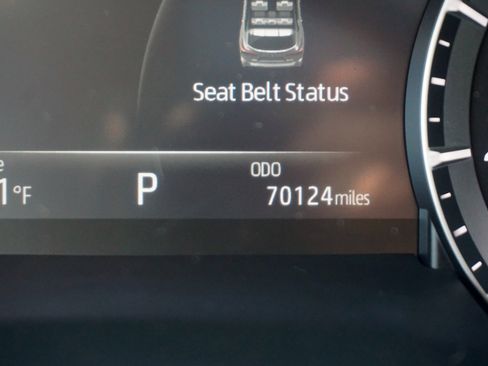 Used 2021 Toyota Highlander XLE image 16