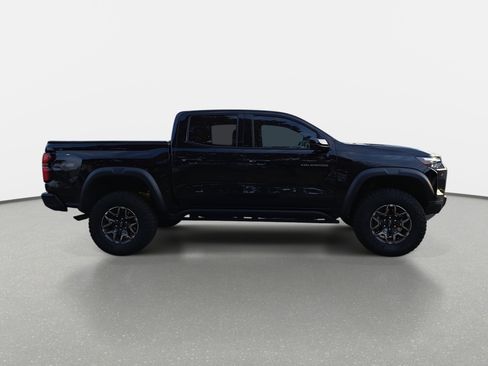 Used 2025 Chevrolet Colorado ZR2 w/ Technology Package image 4