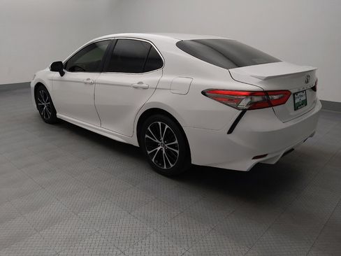 Used 2018 Toyota Camry SE FWD image 3