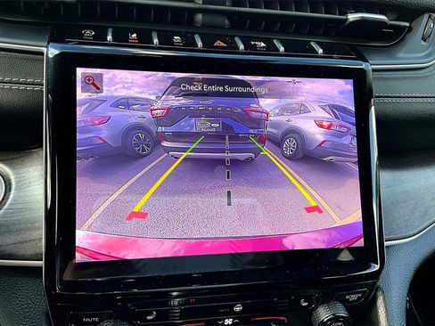 Used 2022 Jeep Grand Cherokee L Limited image 20