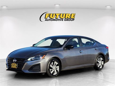 Certified 2025 Nissan Altima 2.5 S image 5