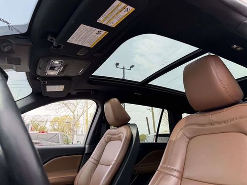 Used 2023 Lincoln Aviator Reserve w/ Equipment Group 201A AWD/4WD image 10