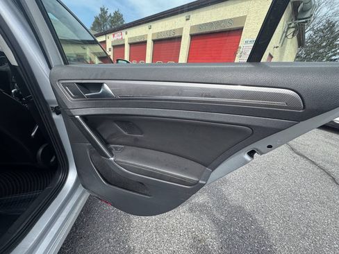 Used 2017 Volkswagen Golf Alltrack SE AWD/4WD image 17