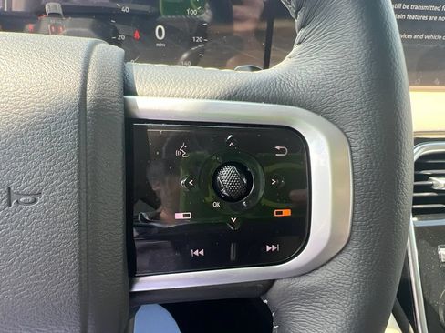 Used 2025 Nissan Armada Platinum w/ Convenience Package AWD/4WD image 3