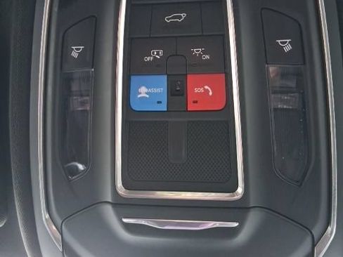 Used 2025 Jeep Grand Cherokee Altitude AWD/4WD image 27