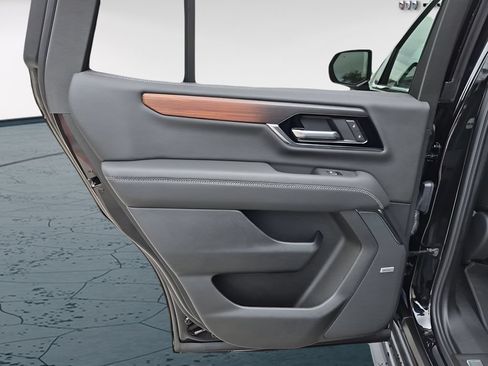 New 2026 GMC Yukon Denali w/ Advanced Technology Package AWD/4WD image 31