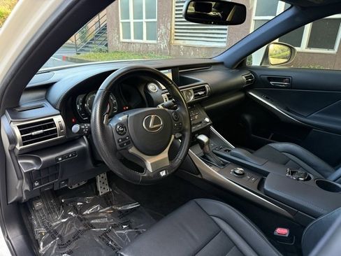 Used 2016 Lexus IS 350 image 6