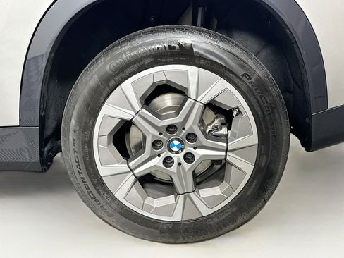 Used 2025 BMW X1 xDrive28i image 11