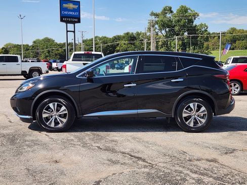 Used 2023 Nissan Murano S image 4