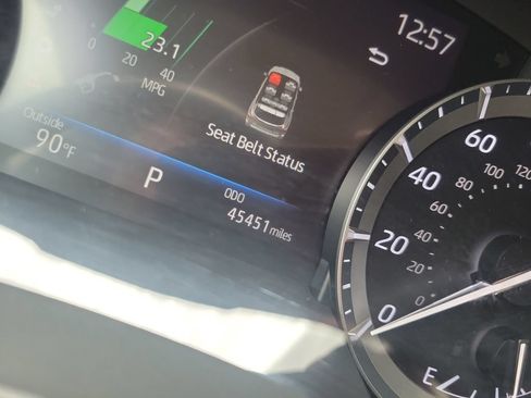 Used 2021 Toyota Highlander Platinum FWD image 22