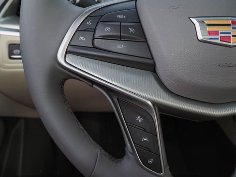 Certified 2025 Cadillac XT5 Premium Luxury FWD image 25