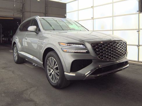Used 2025 Genesis GV80 2.5T Standard image 3