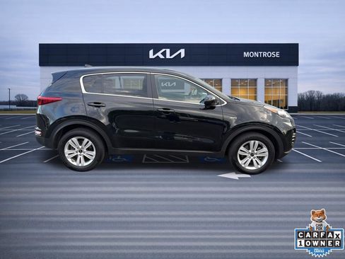 Used 2018 Kia Sportage LX AWD/4WD image 3