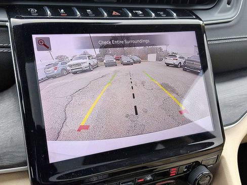 Used 2021 Jeep Grand Cherokee L Limited image 21