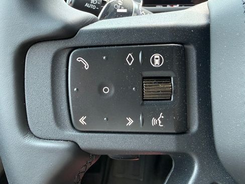 Certified 2026 Land Rover Defender 110 OCTA AWD/4WD image 38