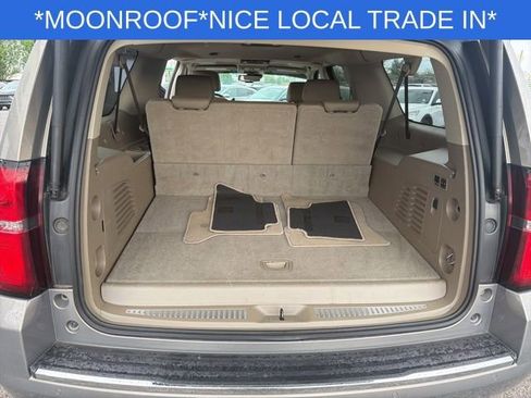 Used 2017 Chevrolet Suburban Premier image 27