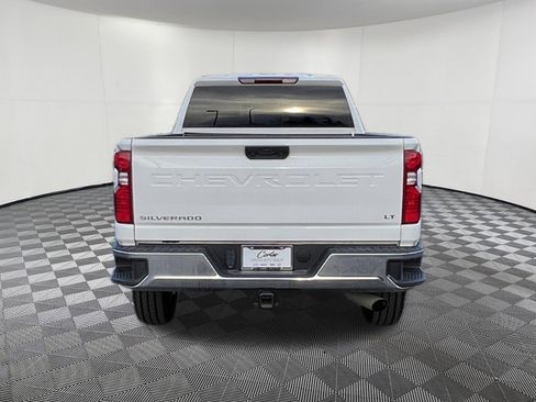 Used 2025 Chevrolet Silverado 2500 LT w/ Convenience Package image 5