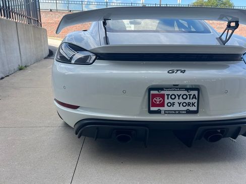 Used 2021 Porsche 718 Cayman GT4 RWD image 20