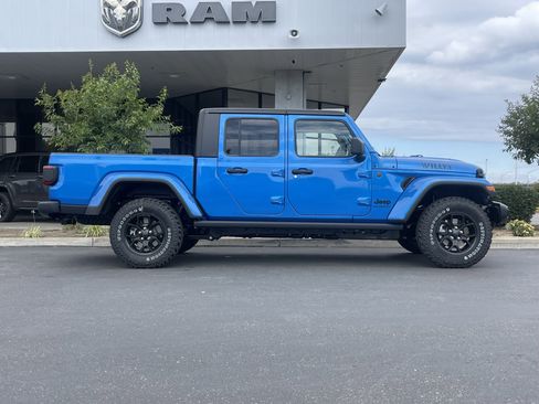New 2026 Jeep Gladiator Sport AWD/4WD image 6