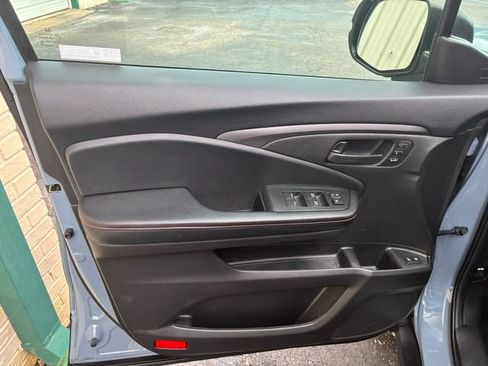 Used 2023 Honda Passport TrailSport image 17