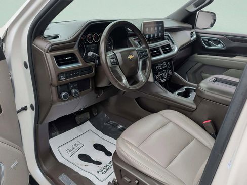Used 2021 Chevrolet Suburban LT RWD image 29