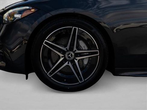 Certified 2022 Mercedes-Benz C 300 4MATIC Sedan image 12