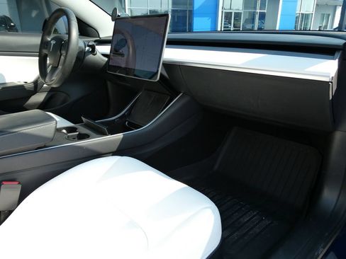 Used 2020 Tesla Model 3 Long Range AWD/4WD image 14