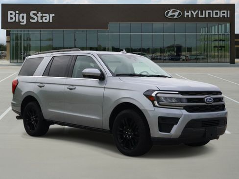 Used 2024 Ford Expedition XLT RWD image 6