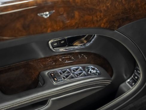 Used 2012 Bentley Mulsanne Base image 61