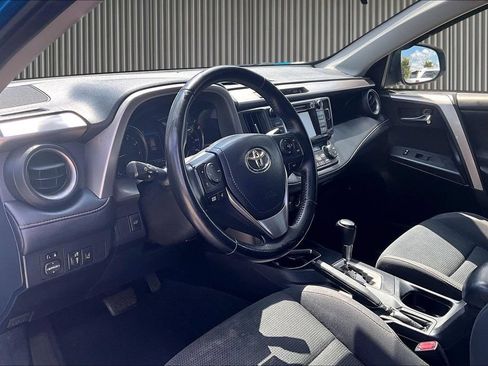 Used 2018 Toyota RAV4 XLE FWD image 15