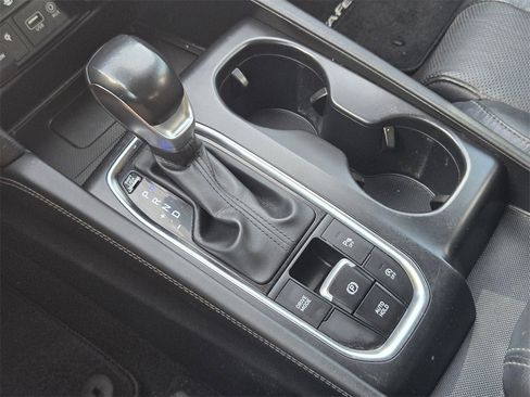 Used 2020 Hyundai Santa Fe SEL image 19