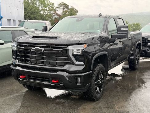 New 2026 Chevrolet Silverado 2500 LT w/ Trail Boss Package AWD/4WD image 1