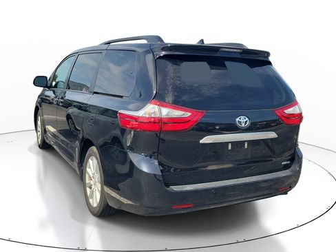Used 2017 Toyota Sienna Limited Premium w/ Advanced Technology Package FWD image 7