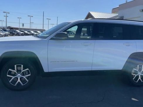 Used 2024 Jeep Grand Cherokee L Limited image 6