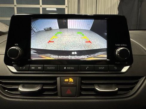Used 2023 Nissan Altima 2.5 S FWD image 9