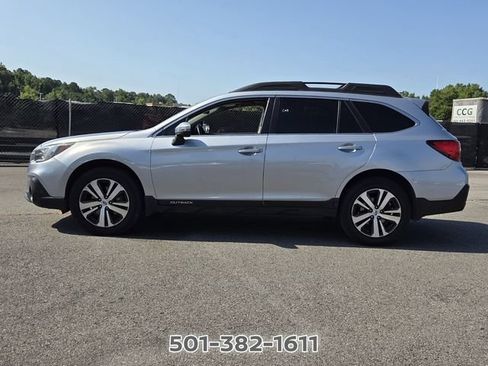 Used 2019 Subaru Outback 3.6R Limited w/ Popular Package #2 AWD/4WD image 2