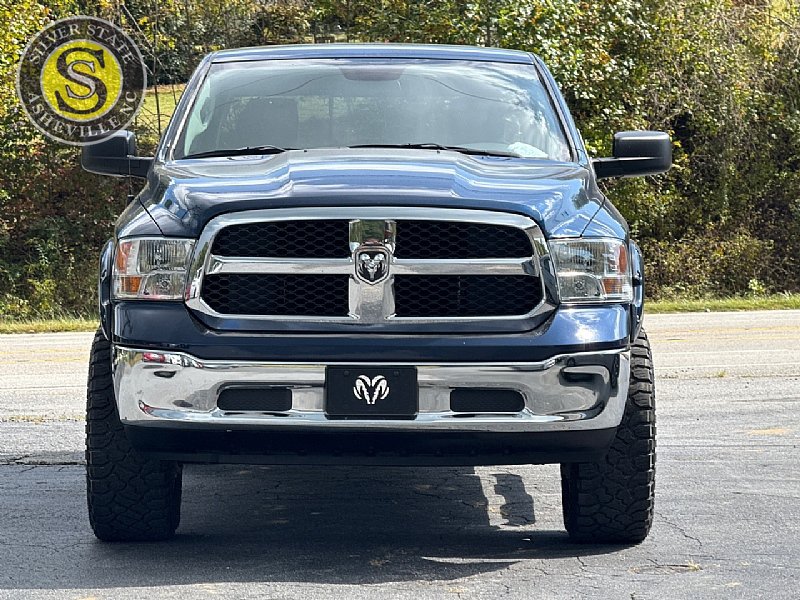 Used 2020 RAM 1500 Classic SLT AWD/4WD image 2