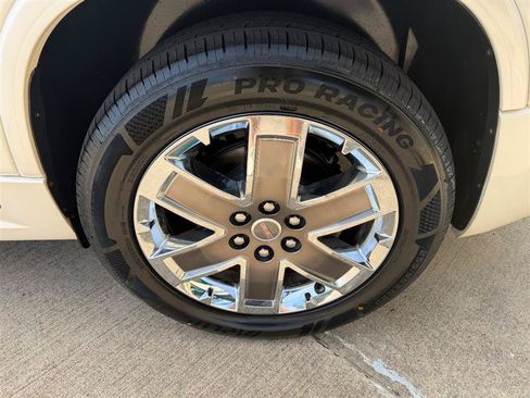Used 2012 GMC Acadia Denali AWD/4WD image 24