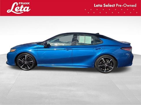 Used 2018 Toyota Camry XSE image 4