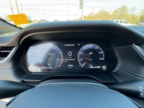 New 2025 Jeep Grand Cherokee Altitude AWD/4WD image 24