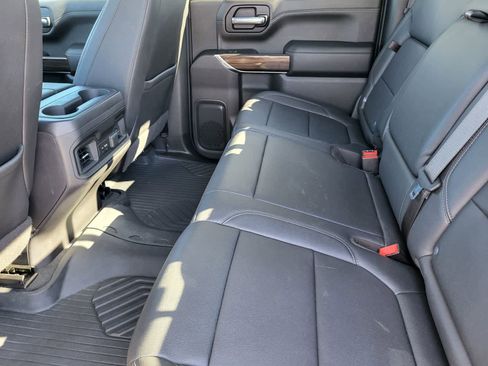 Used 2021 Chevrolet Silverado 1500 LT Trail Boss w/ Convenience Package II image 28