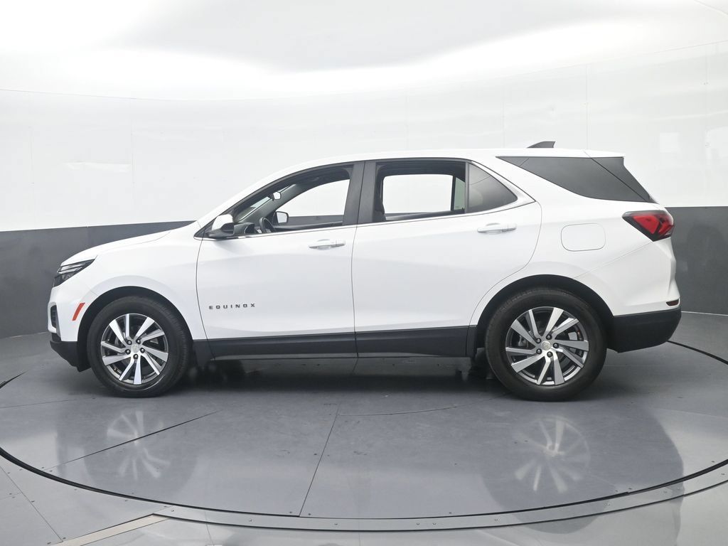 Used 2024 Chevrolet Equinox LT FWD image 3