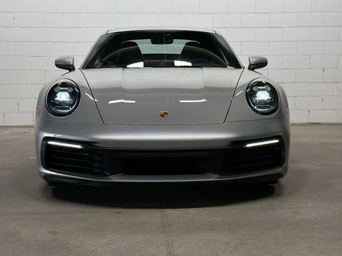 Used 2024 Porsche 911 Carrera RWD image 9