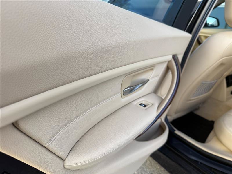 Used 2013 BMW 335i Sedan RWD image 27
