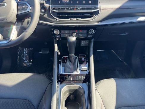 Used 2025 Jeep Compass Trailhawk image 39