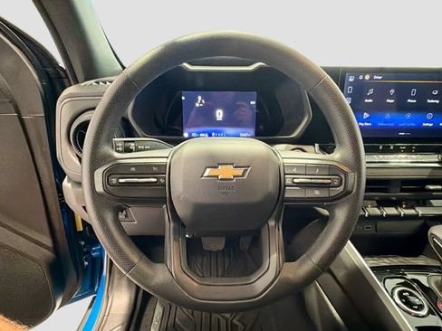Used 2023 Chevrolet Colorado W/T w/ Advanced Trailering Package AWD/4WD image 10