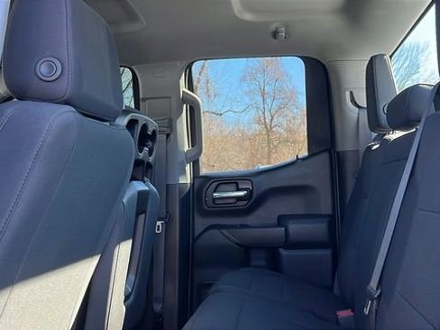Used 2025 Chevrolet Silverado 1500 W/T image 18
