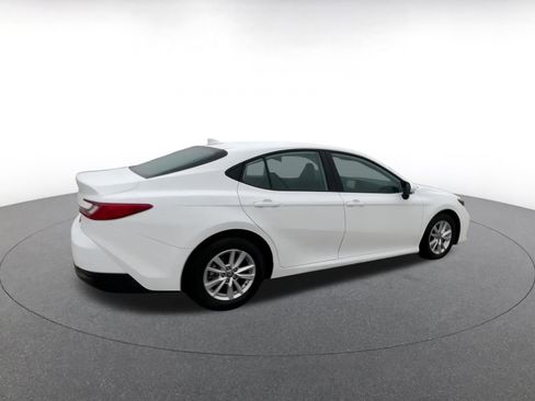 Used 2025 Toyota Camry LE image 15