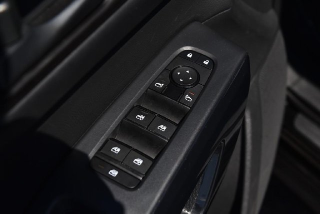 Used 2024 Nissan Pathfinder S AWD/4WD image 8