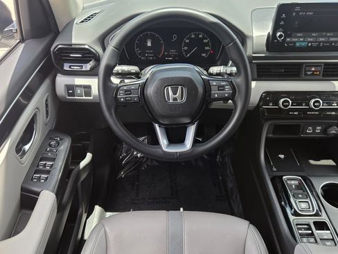 Certified 2025 Honda Pilot EX-L image 12
